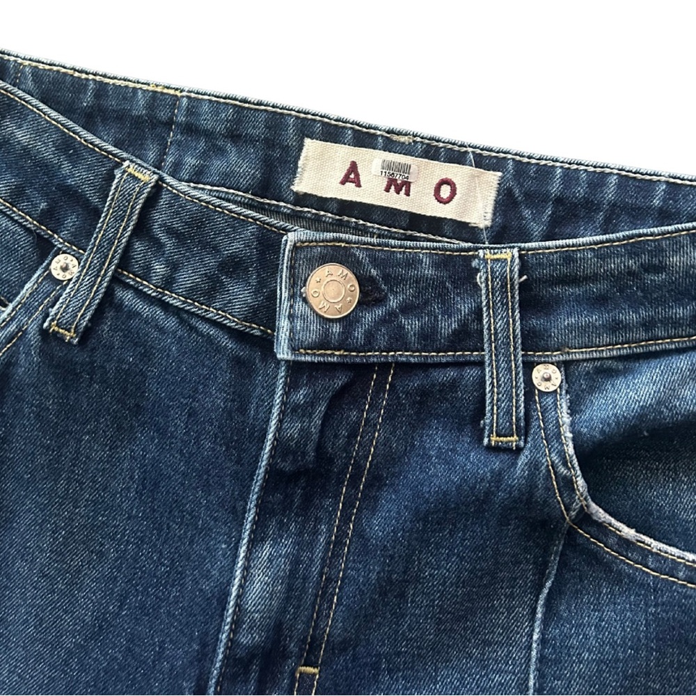 AMO Pixie Crop Jeans | Cherish (Medium Blue Wash) | NWOT | Size 29 - Picture 4 of 5